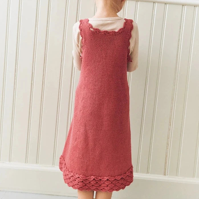 Garnkit: Roselyn Dress Junior fra Sandnes Garn (opskrift + garn)