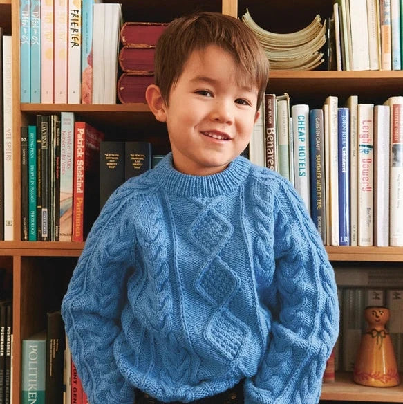 Garnkit: Nilo Sweater Junior fra Sandnes Garn (opskrift + garn)
