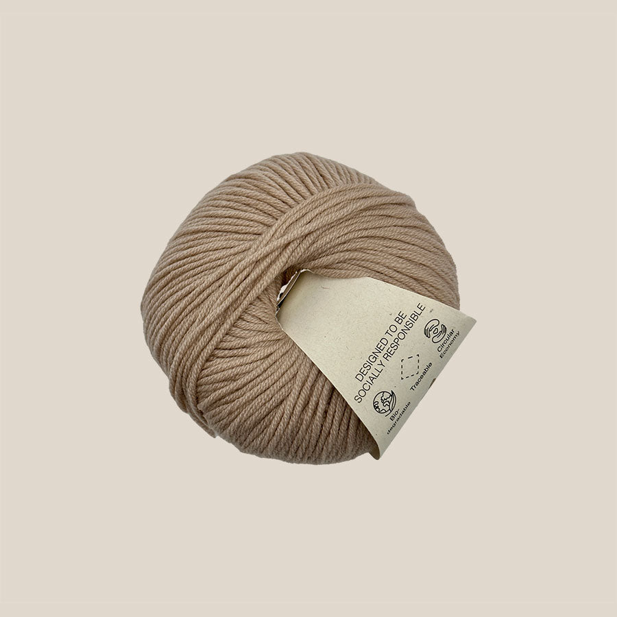 Pure merino 4 fra Better Yarn hos Den Lille Garnbiks. 100% blød merino uld. bæredygtigt garn