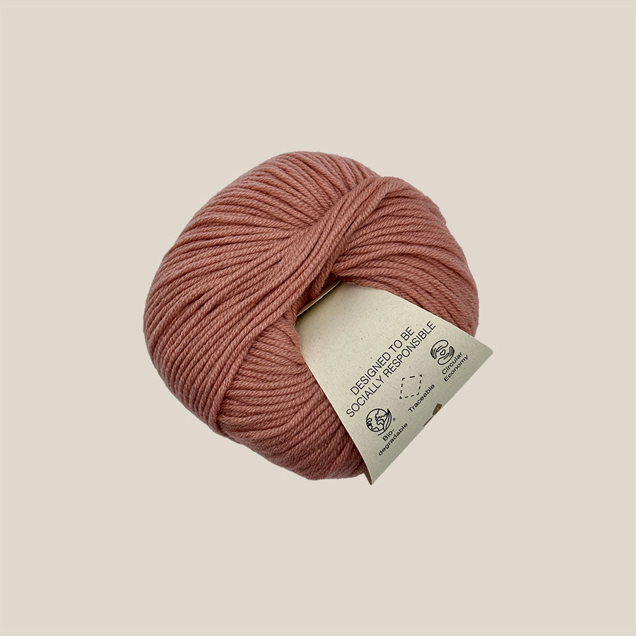 Pure merino 4 fra Better Yarn hos Den Lille Garnbiks. 100% blød merino uld. bæredygtigt garn