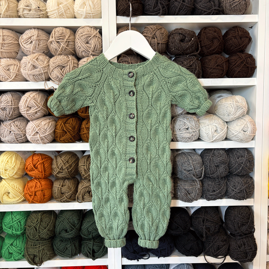 Garnpakke til Olive Dragt fra Knitting for olive