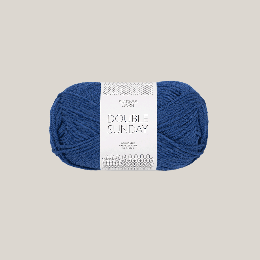 Double sunday fra Sandnes Garn. 100% merino. Køb det hos Den Lille Garnbiks. 108 meter på 50 gram. Strikkepind 3,5 millimeter til 4,5 millimeter. Farve 5846
