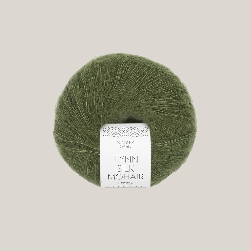 Sandnes Tynn Silk Mohair garn – eksklusivt lace weight garn med mohair og silke, ideelt til strik af lette sweatre, sjaler og trøjer. Farve 9062. Perfekt som følgetråd.