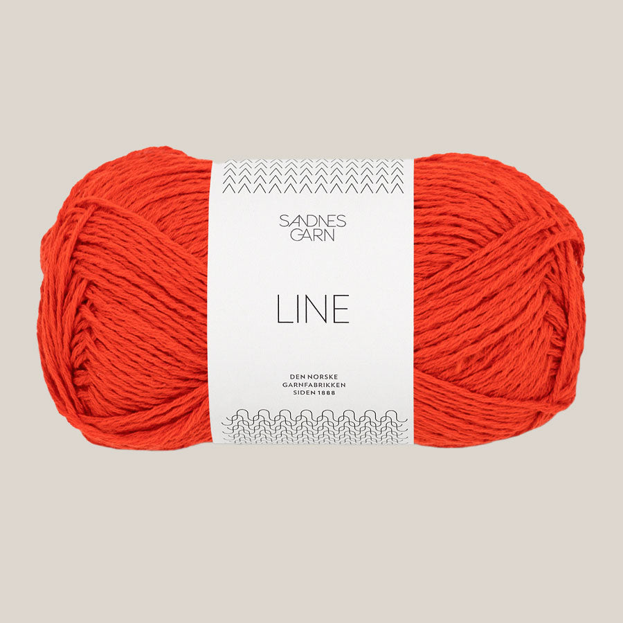 Line fra Sandnes Garn. Køb det hos Den Lille Garnbiks. Sommergarn. Viskose,hør, bomulds blanding. løbelængde på 110 meter på 50 gram. strikkes på en strikkepind 3,5 millimeter-4 millimeter. Farve 3819.