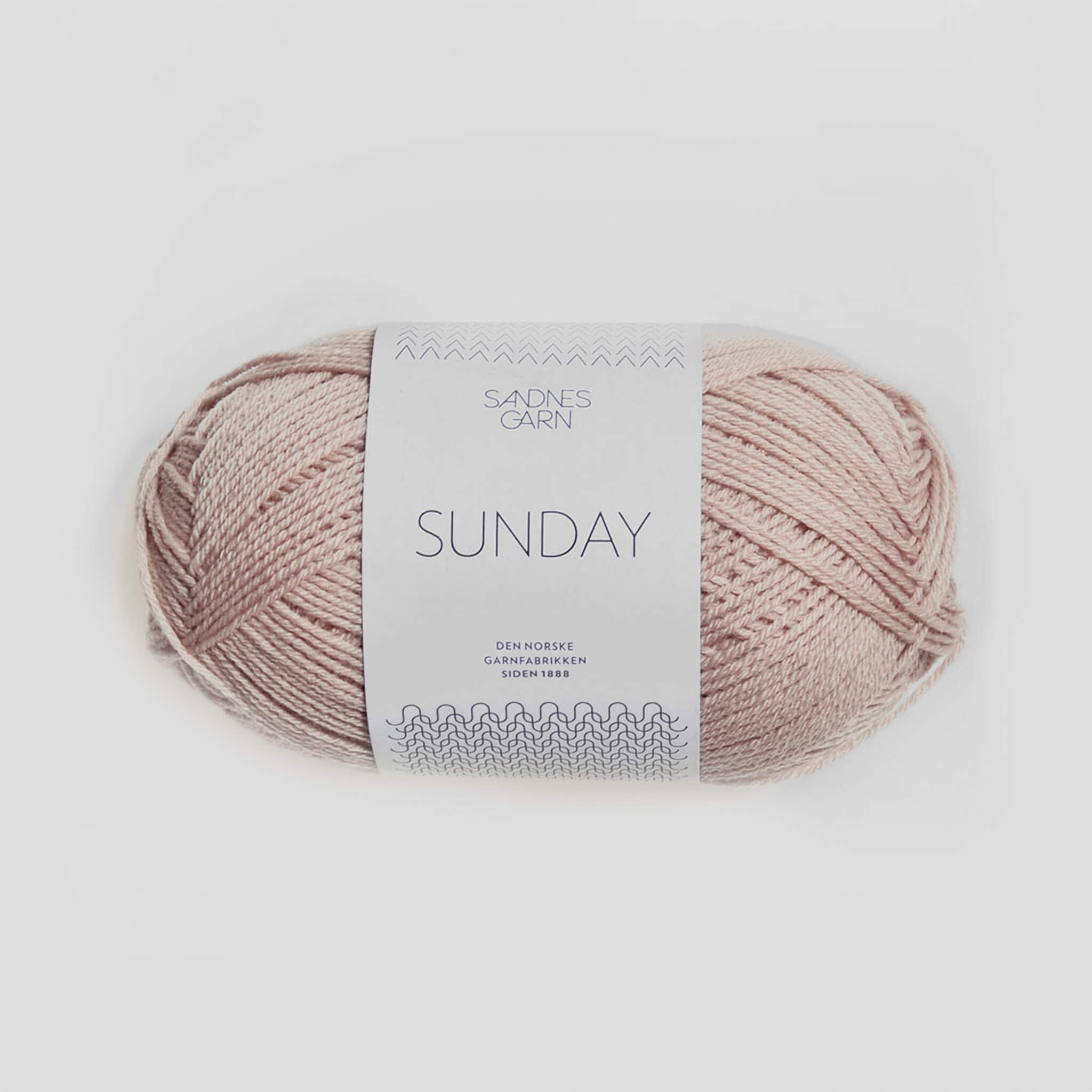 Sunday fra Sandnes Garn – blødt og ubehandlet merinouldgarn i fingering weight, perfekt til babystrik, finstrik og som følgetråd, forhandles hos Den Lille Garnbiks. 100% Merino. strikkefasthed på 28 masker på 10 cm. løbelængde på 235 meter på 50 gram. Farve 3511
