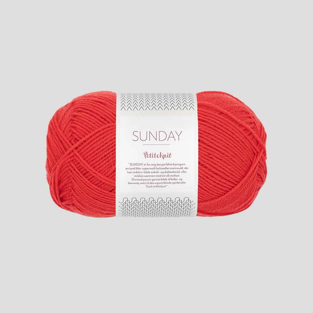 Sunday fra Sandnes Garn – blødt og ubehandlet merinouldgarn i fingering weight, perfekt til babystrik, finstrik og som følgetråd, forhandles hos Den Lille Garnbiks. 100% Merino. strikkefasthed på 28 masker på 10 cm. løbelængde på 235 meter på 50 gram. Farve 4008