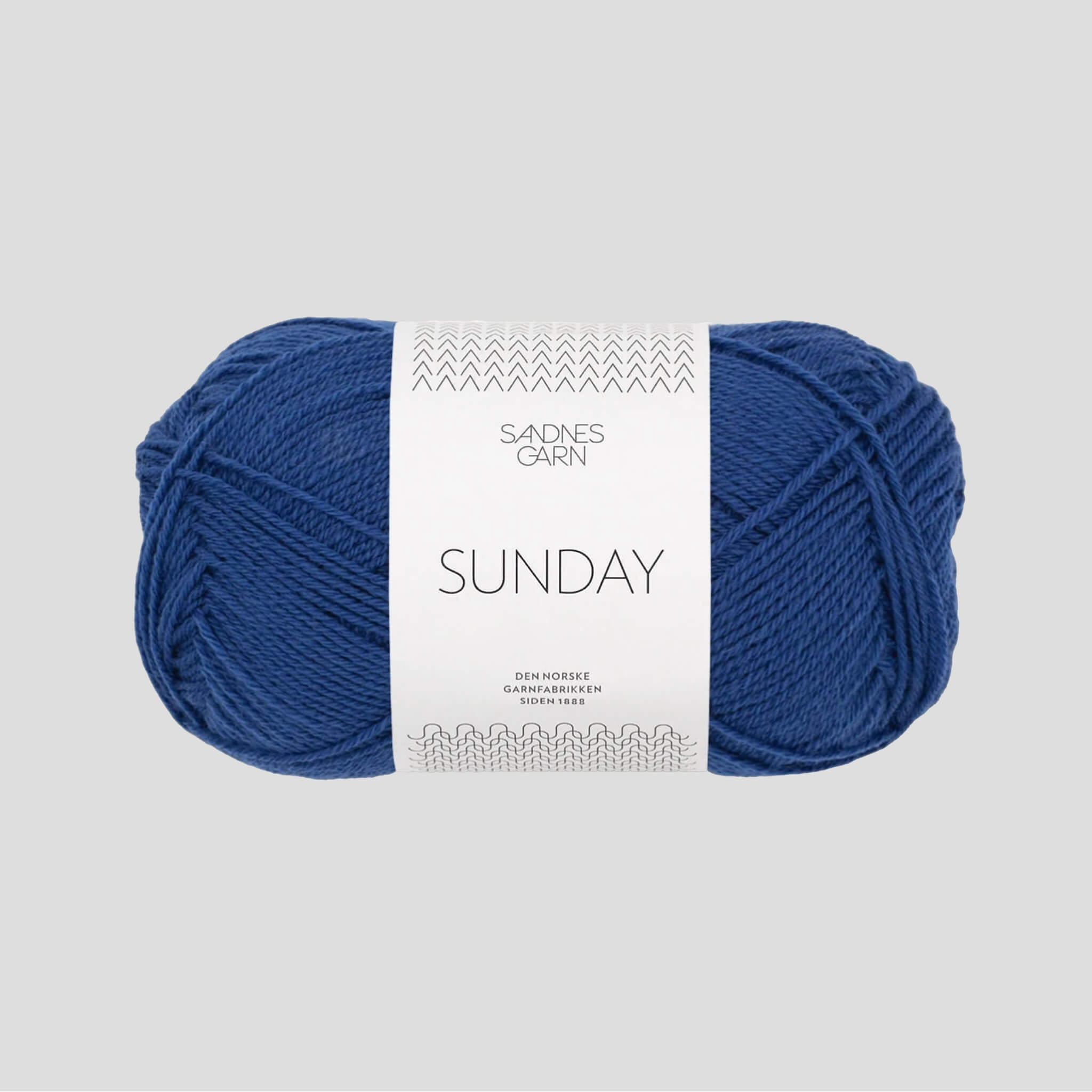 Sunday fra Sandnes Garn – blødt og ubehandlet merinouldgarn i fingering weight, perfekt til babystrik, finstrik og som følgetråd, forhandles hos Den Lille Garnbiks. 100% Merino. strikkefasthed på 28 masker på 10 cm. løbelængde på 235 meter på 50 gram. Farve 5846