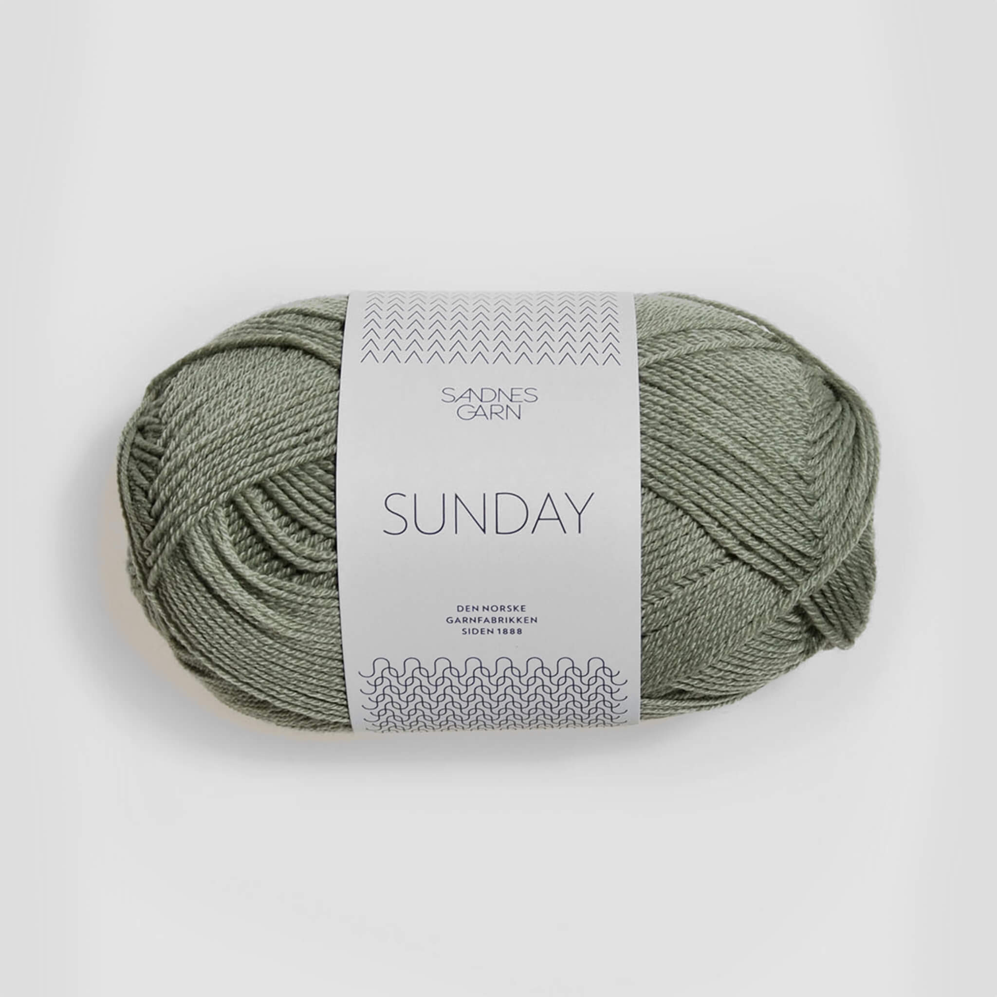 Sunday fra Sandnes Garn – blødt og ubehandlet merinouldgarn i fingering weight, perfekt til babystrik, finstrik og som følgetråd, forhandles hos Den Lille Garnbiks. 100% Merino. strikkefasthed på 28 masker på 10 cm. løbelængde på 235 meter på 50 gram. Farve 8521