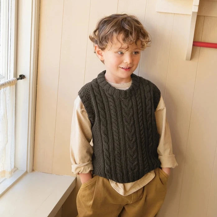 Garnkit: Caspian Slipover Junior fra Sandnes (opskrift +garn)