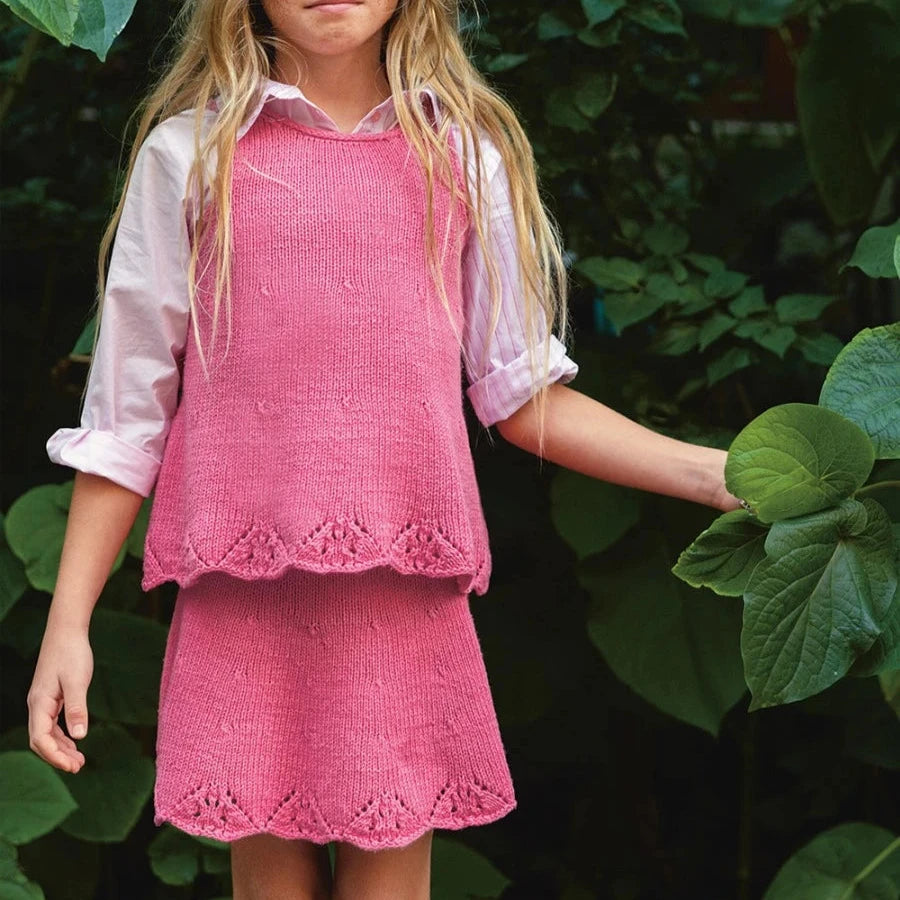 Argustin singlet og skirt junior fra sandnes garn, Den Lille Garnbiks