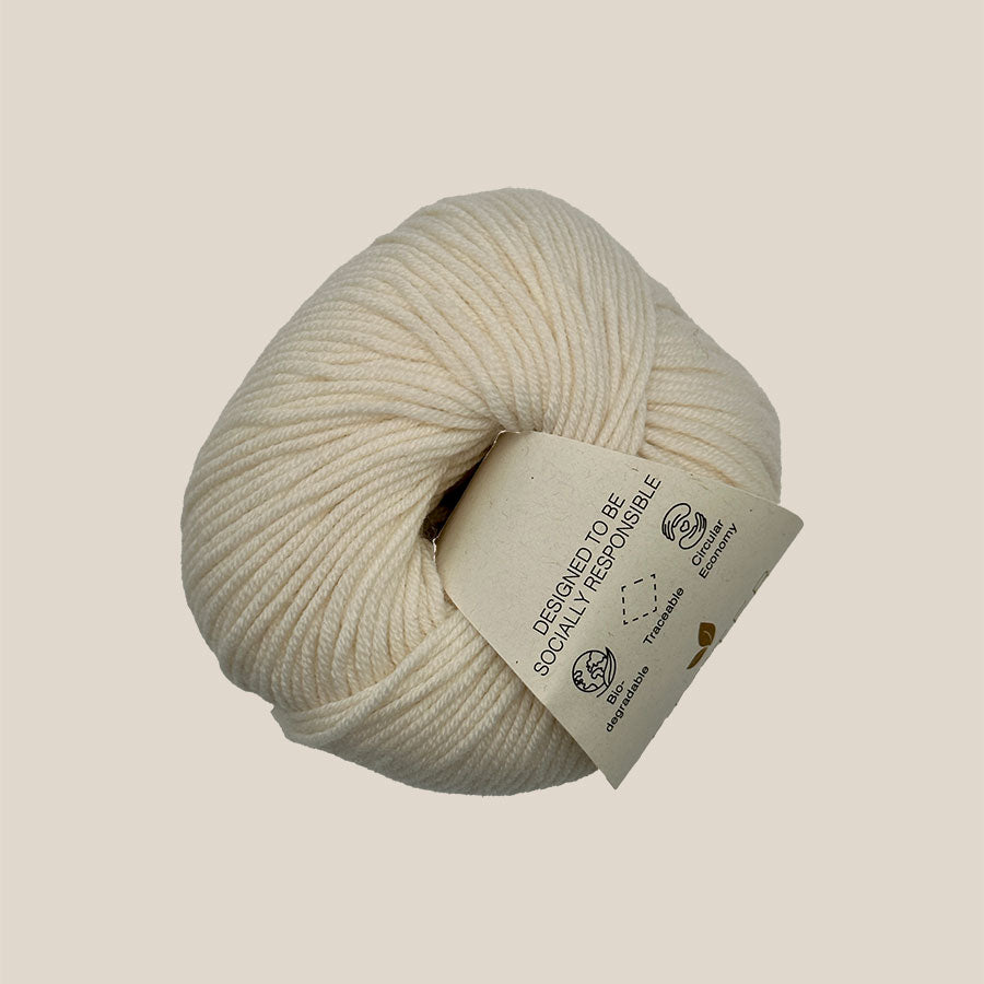 Pure merino 4 fra Better Yarn hos Den Lille  Garnbiks. 100% blød merino uld. bæredygtigt garn