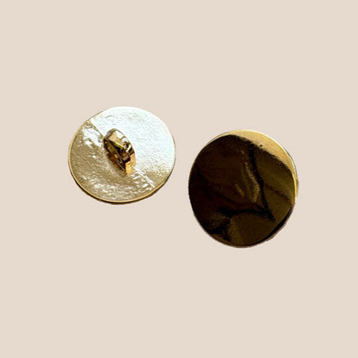 Metal look knap med øje, Guld/sølv