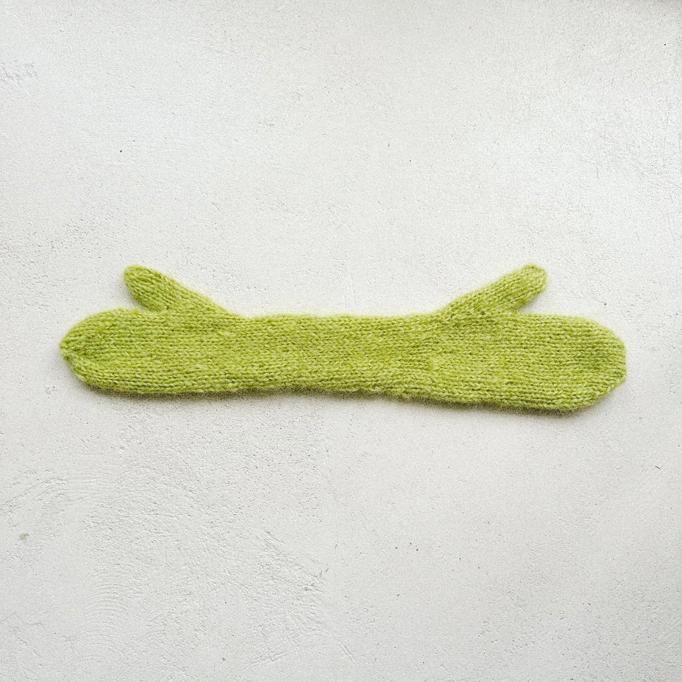 Garnkit: Fat Fur Mittens af Spektakelstrik (opskrift + garn)