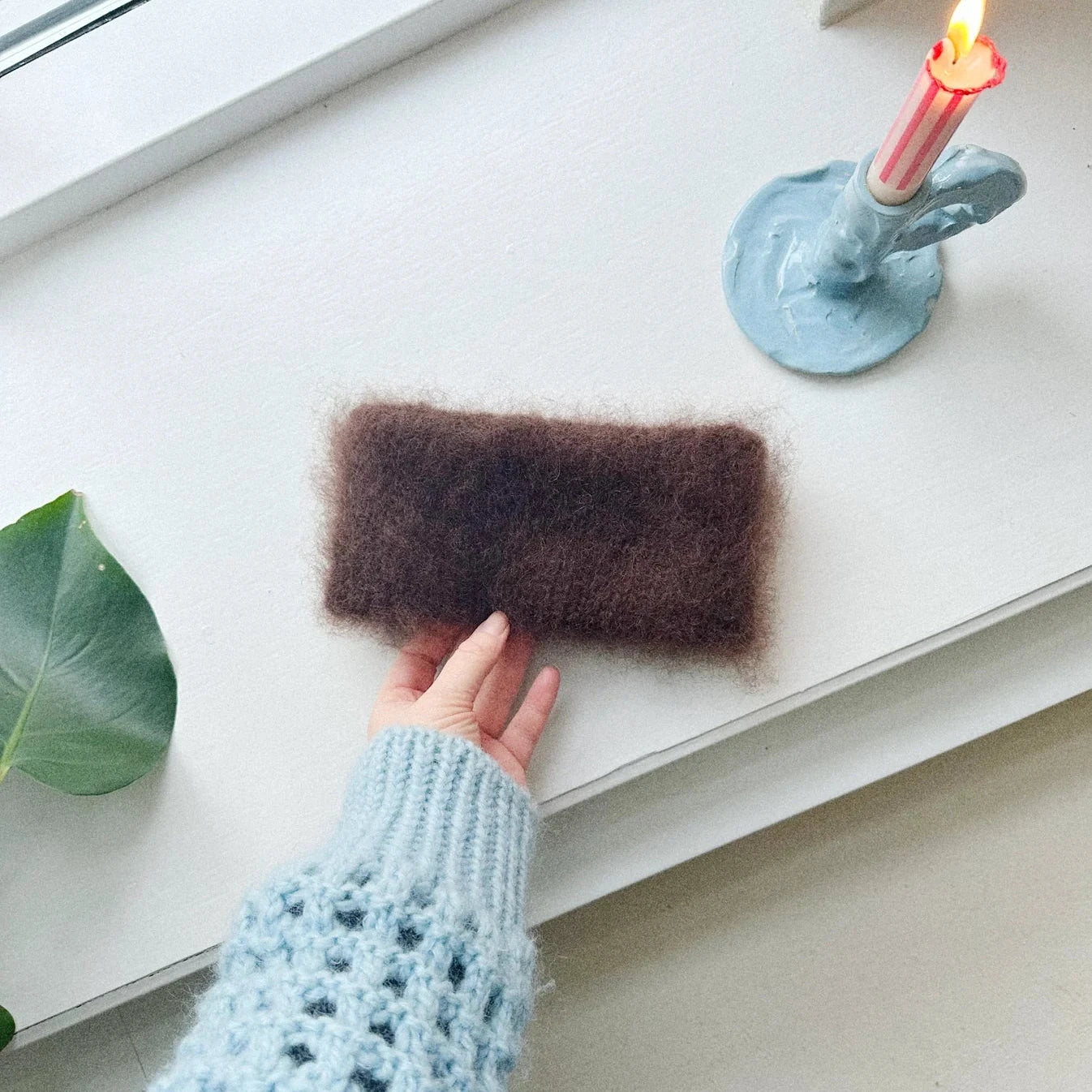 Garnkit: Fat Fur Headband af Spektakelstrik (opskrift + garn)