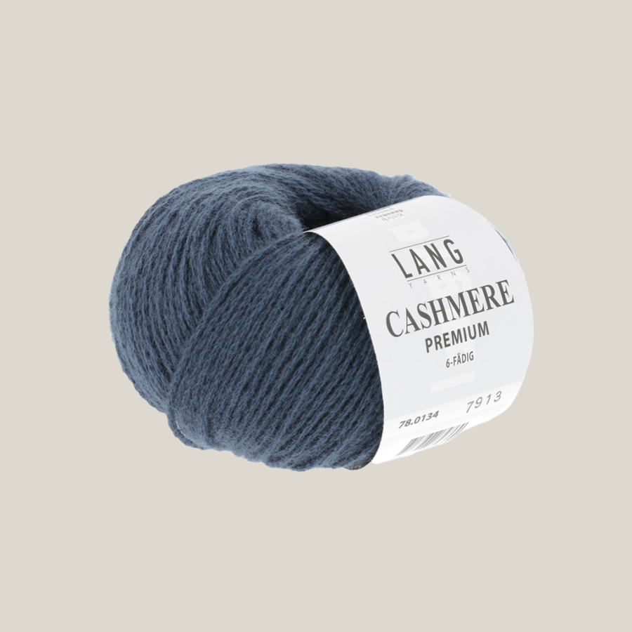 Lang Yarns Cashmere Premium – luksuriøst 100 % cashmeregarn, ekstra blødt og perfekt til eksklusive strikkeprojekter som huer, halstørklæder og babystrik. strikkepind  millimeter til 3,5 millimeter. Farve 0134