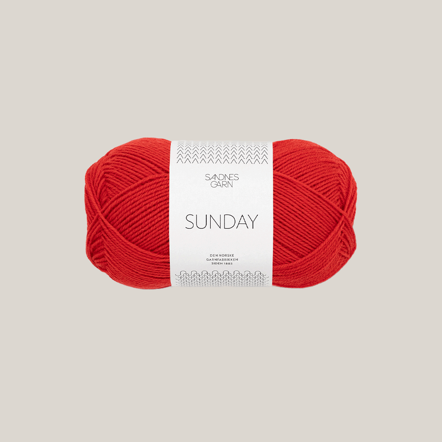 Sunday fra Sandnes Garn – blødt og ubehandlet merinouldgarn i fingering weight, perfekt til babystrik, finstrik og som følgetråd, forhandles hos Den Lille Garnbiks. 100% Merino. strikkefasthed på 28 masker på 10 cm. løbelængde på 235 meter på 50 gram. Farve 4018