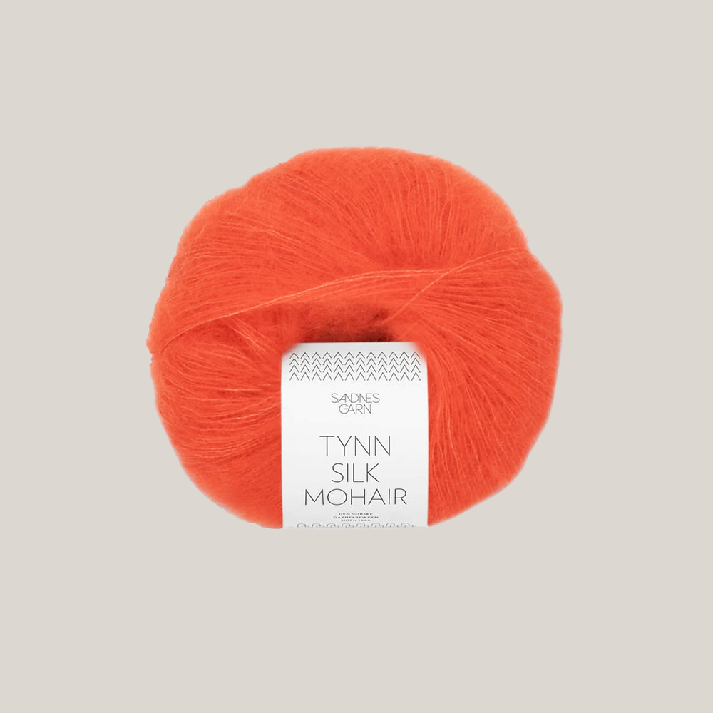 Sandnes Tynn Silk Mohair garn – eksklusivt lace weight garn med mohair og silke, ideelt til strik af lette sweatre, sjaler og trøjer. Farve 3818. Perfekt som følgetråd.