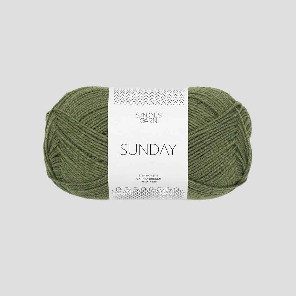 Sunday fra Sandnes Garn – blødt og ubehandlet merinouldgarn i fingering weight, perfekt til babystrik, finstrik og som følgetråd, forhandles hos Den Lille Garnbiks. 100% Merino. strikkefasthed på 28 masker på 10 cm. løbelængde på 235 meter på 50 gram. Farve 9062